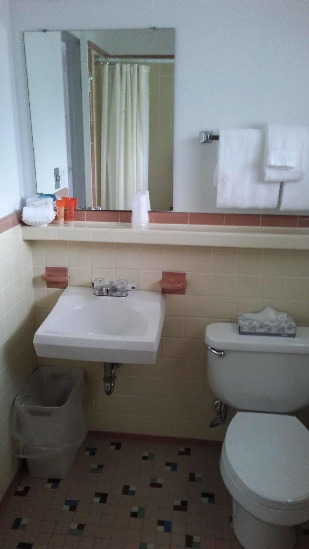 Exit 41 Travel Inn Литлтон Экстерьер фото