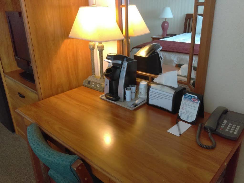 Exit 41 Travel Inn Литлтон Экстерьер фото
