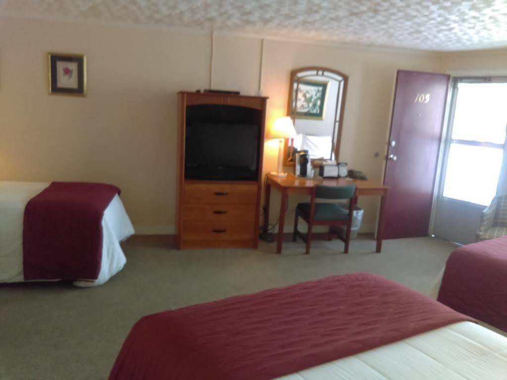 Exit 41 Travel Inn Литлтон Экстерьер фото